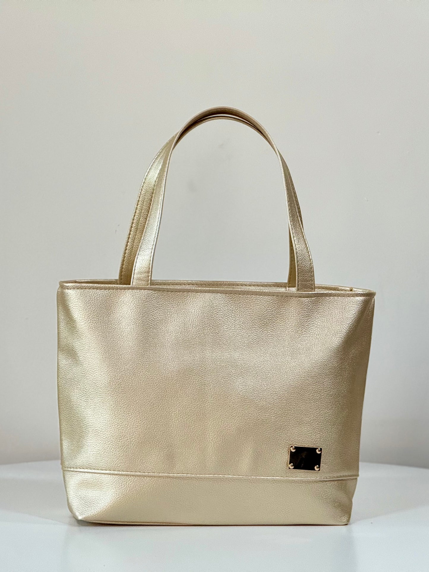 Cartera Chloe dorada