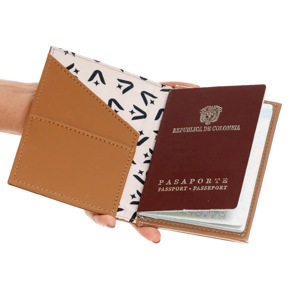 Portapasaporte Praga marrón Vintro