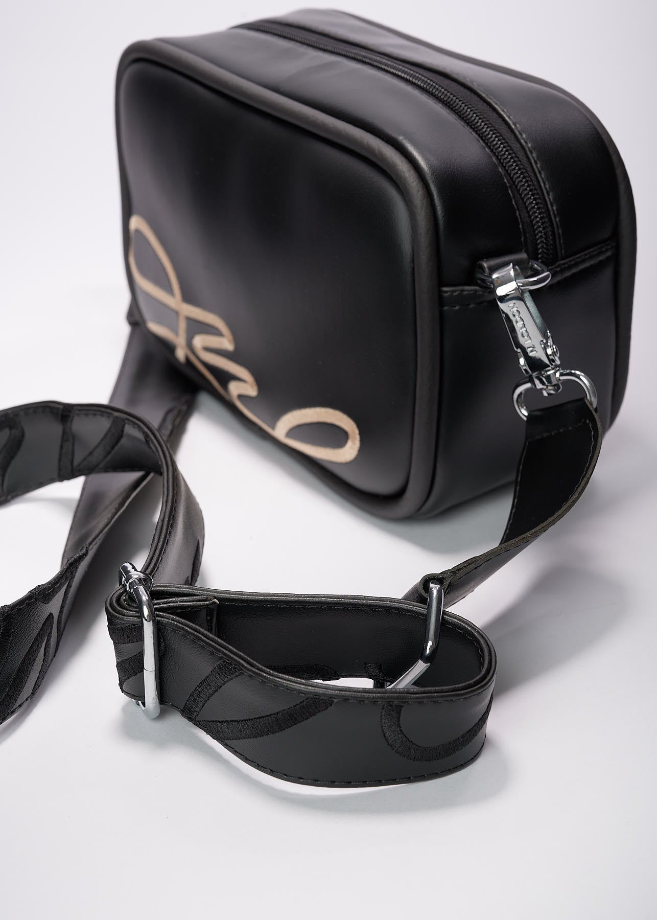 Bandolera Florida negro Naty London