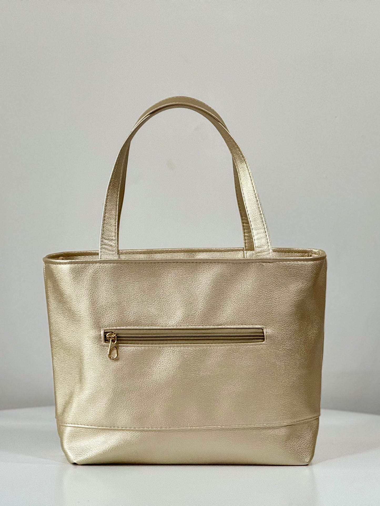 Cartera Chloe dorada