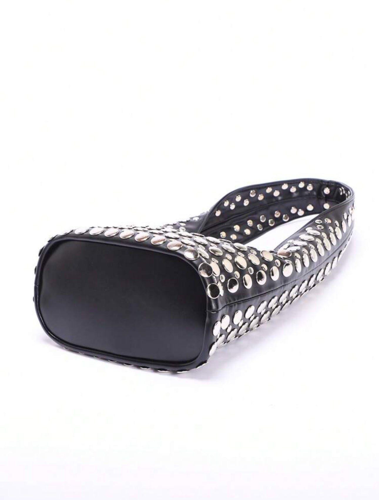 Bolso de tachuelas negro