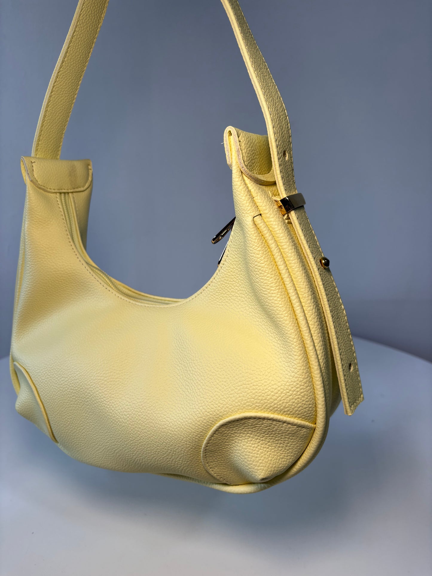 Cartera Mirnada amarillo mantequilla