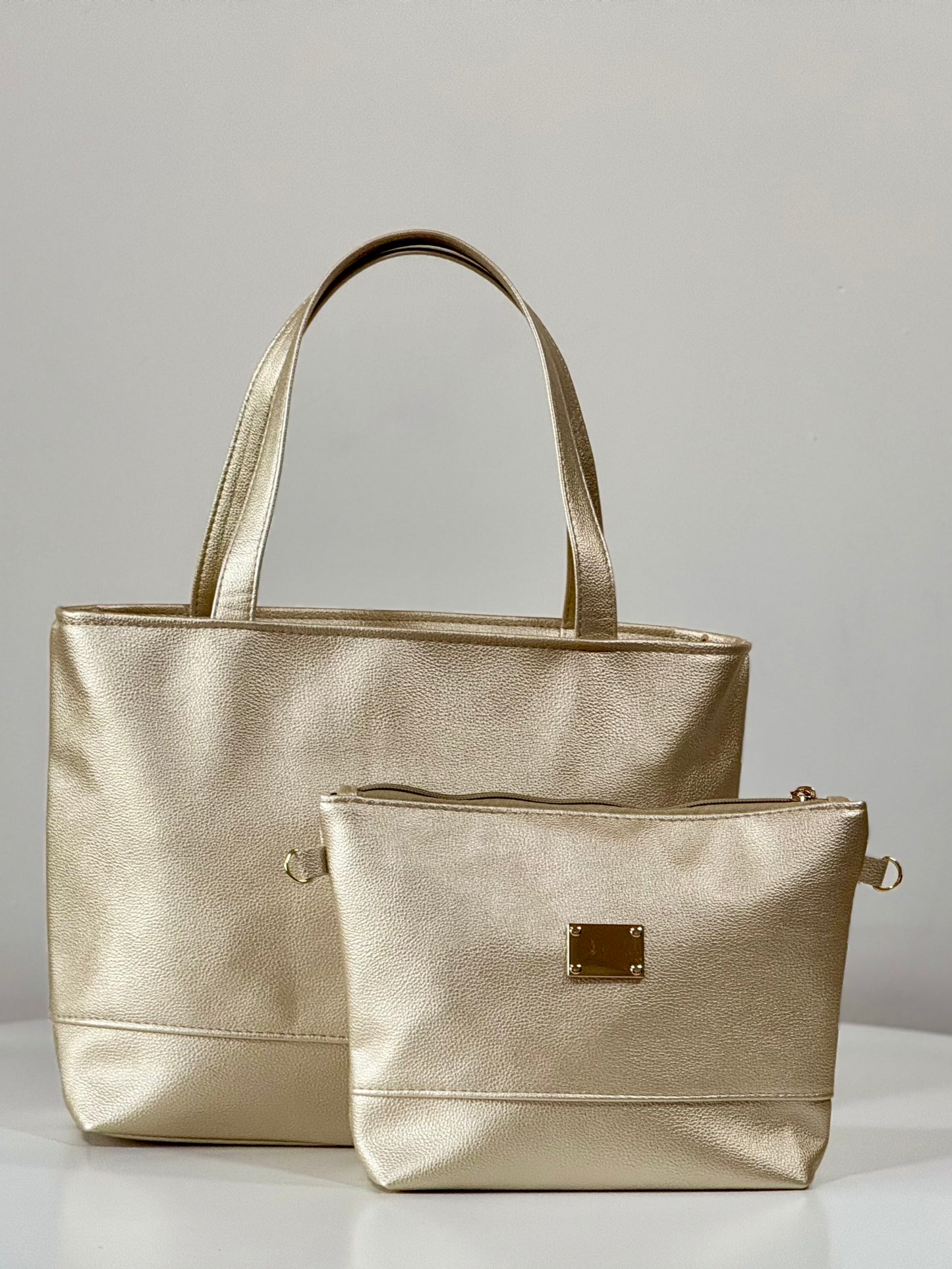 Cartera Chloe dorada