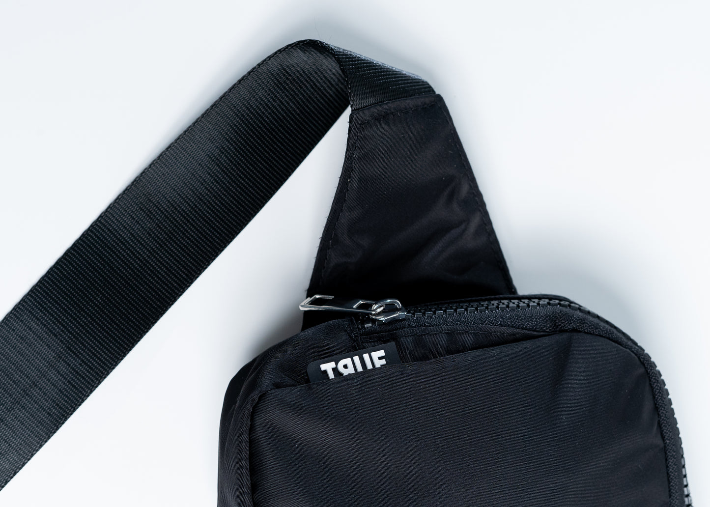 Riñonera Brooklyn negro True