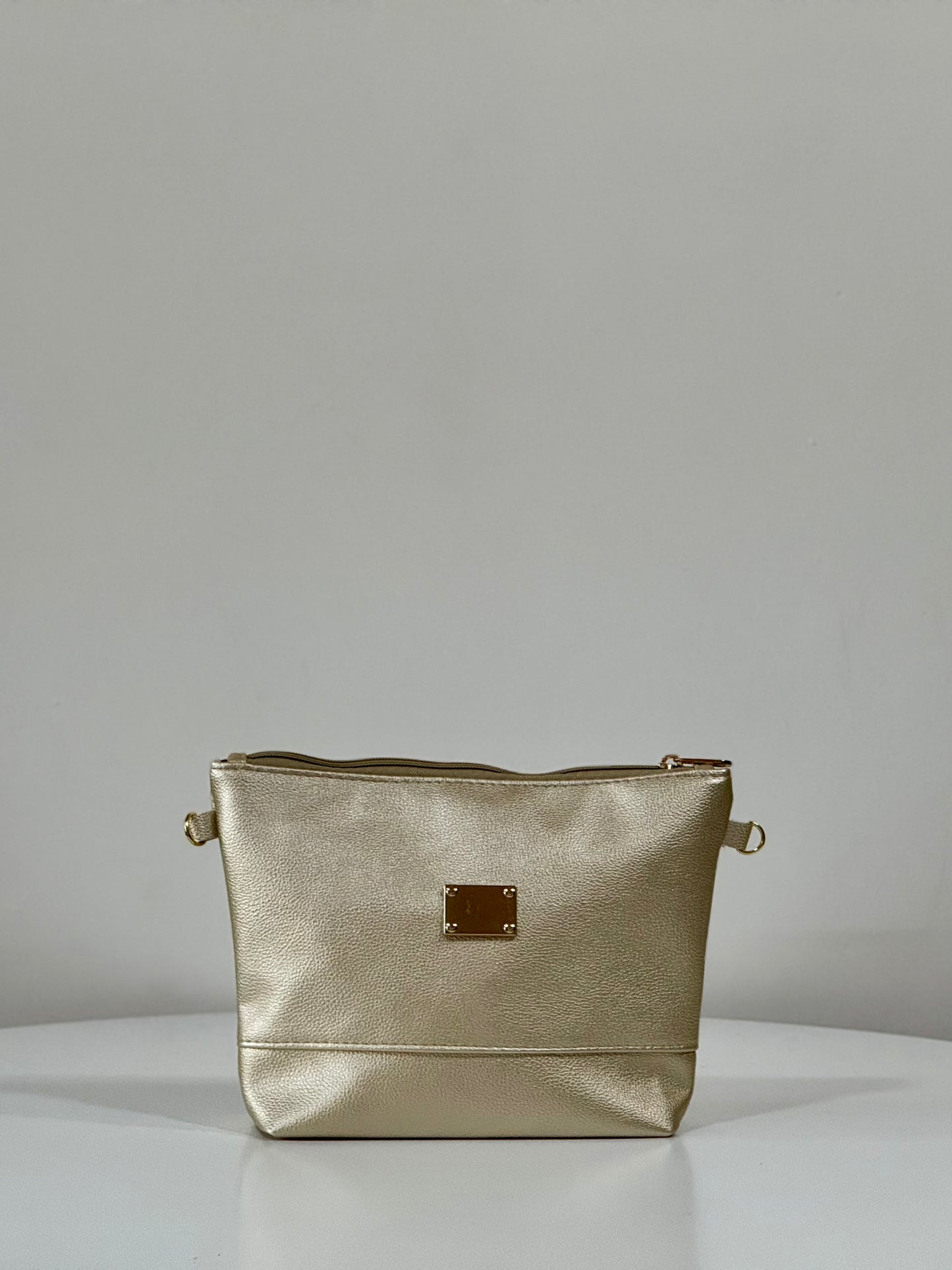Cartera Chloe dorada