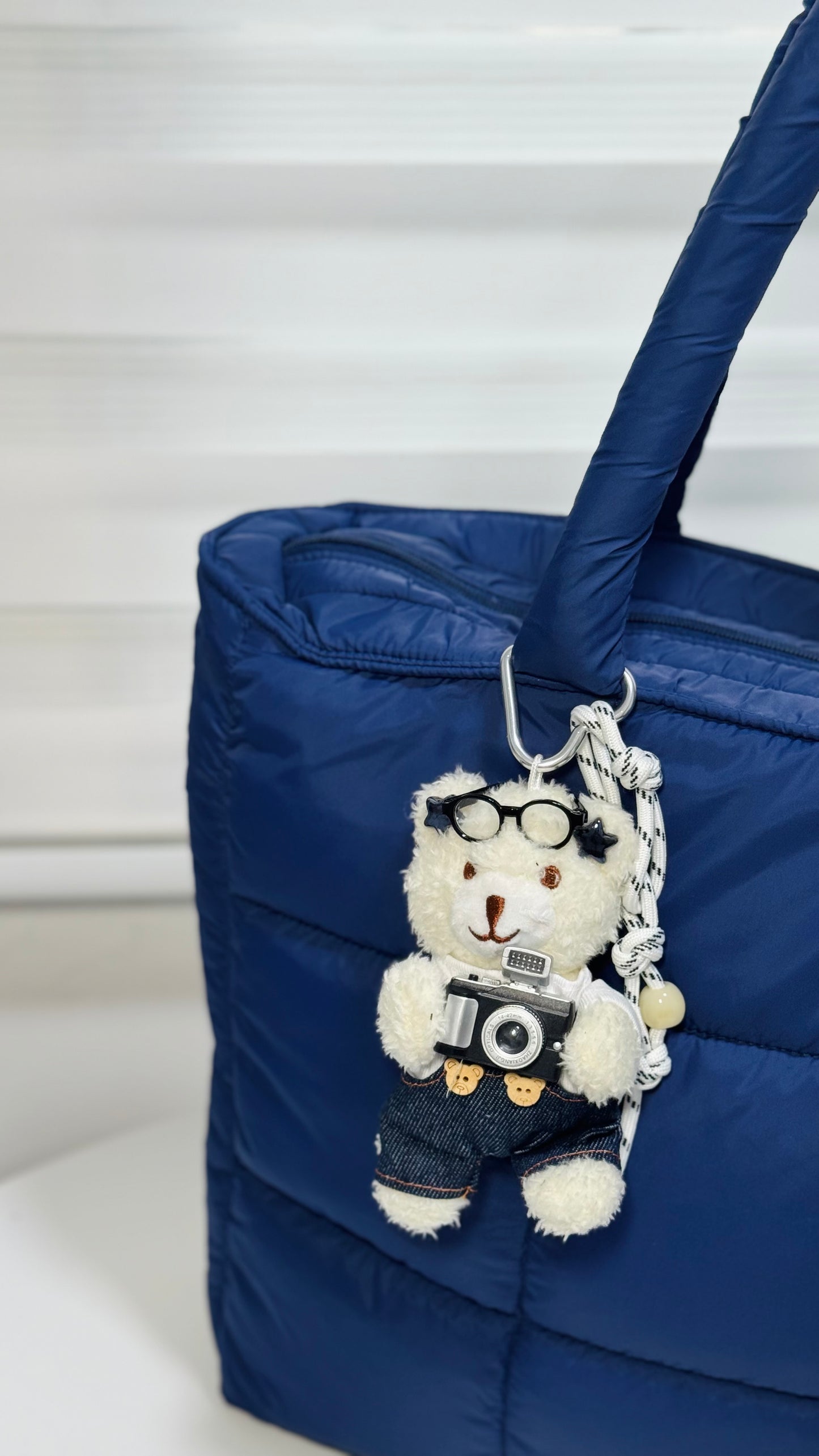 Charm Osito con cámara Complemento Essentials