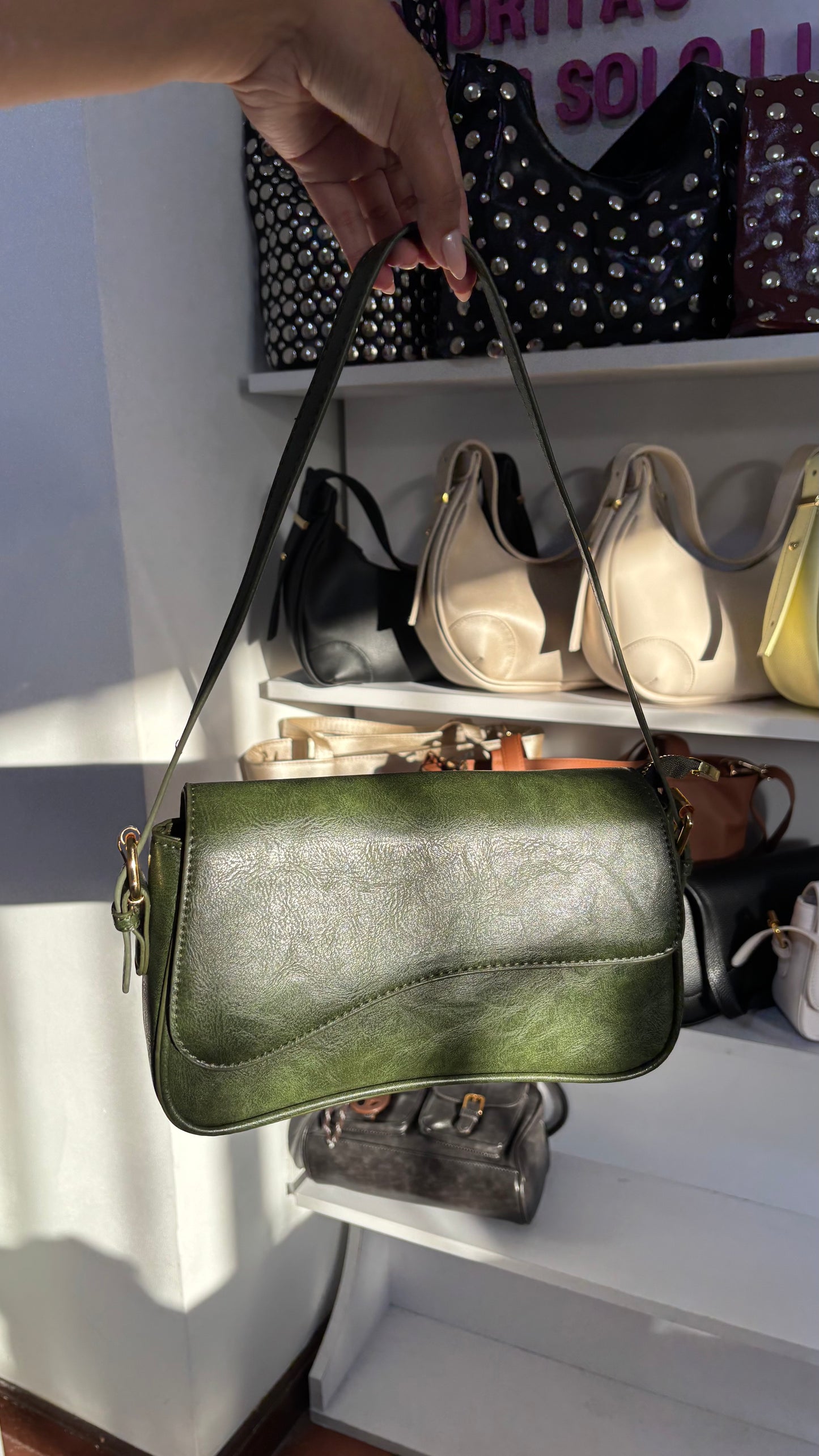 Cartera verde lisa